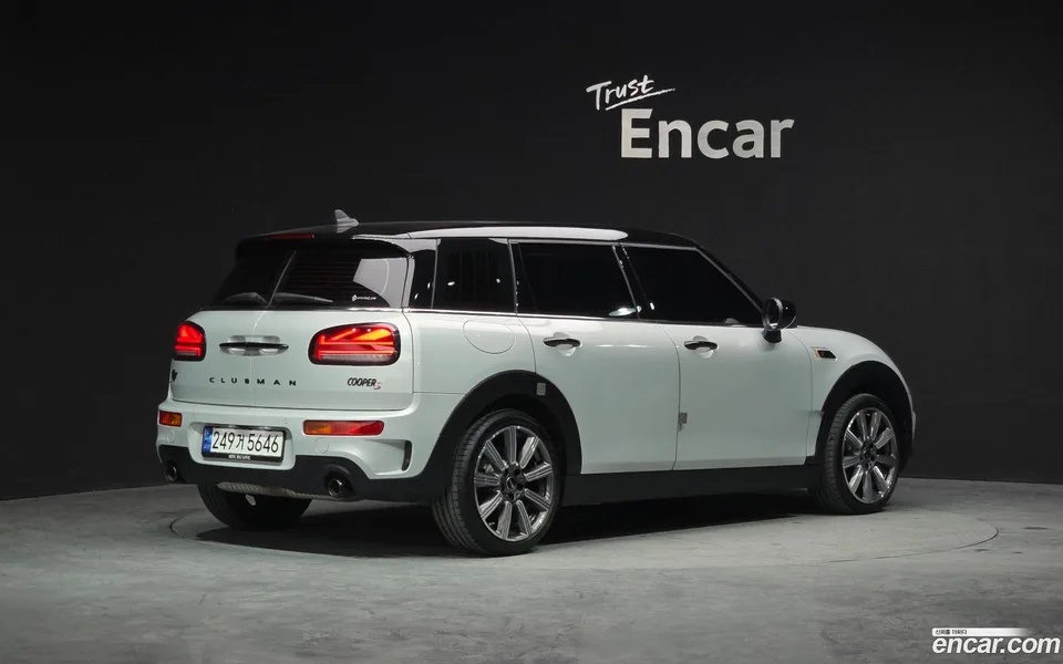 MINI Cooper S Clubman 2022 — миниатюра 2