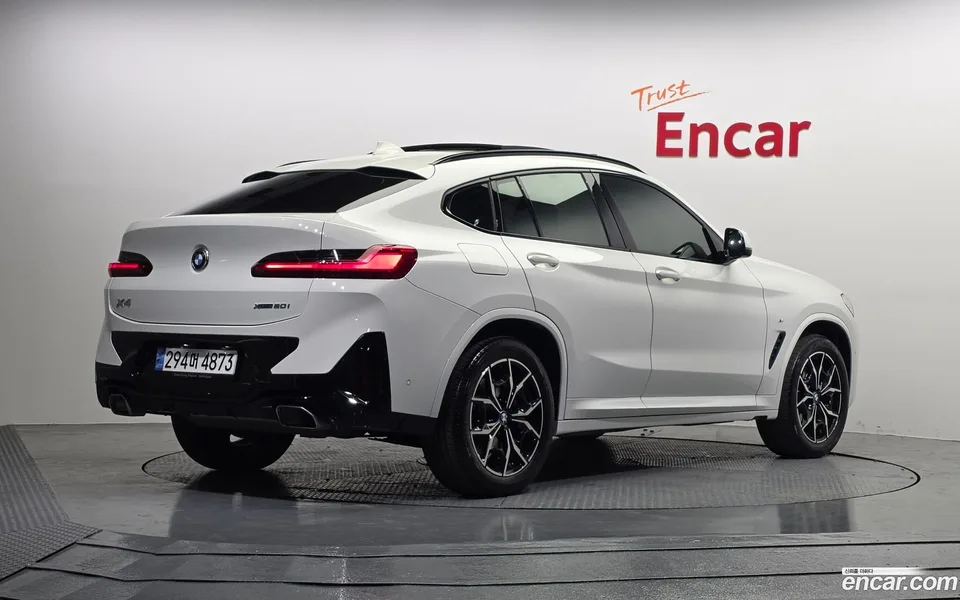 BMW X4 xDrive20i M 2022 — миниатюра 2
