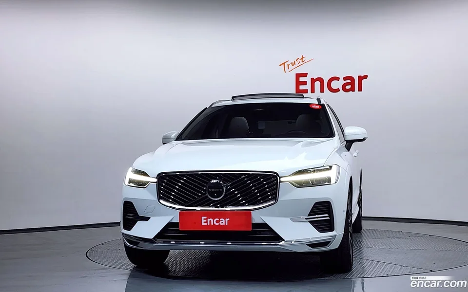 Volvo XC60 T8 2025 — миниатюра 3