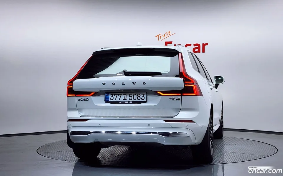 Volvo XC60 T8 2025 — миниатюра 4