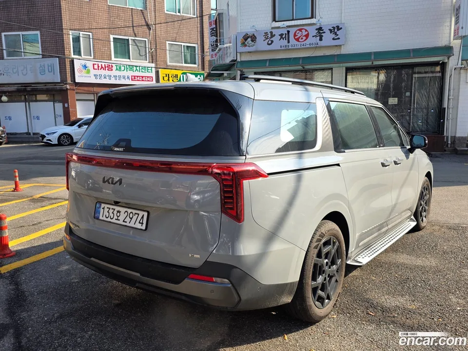 Kia Carnival HEV 9 X Line 2025 — миниатюра 2