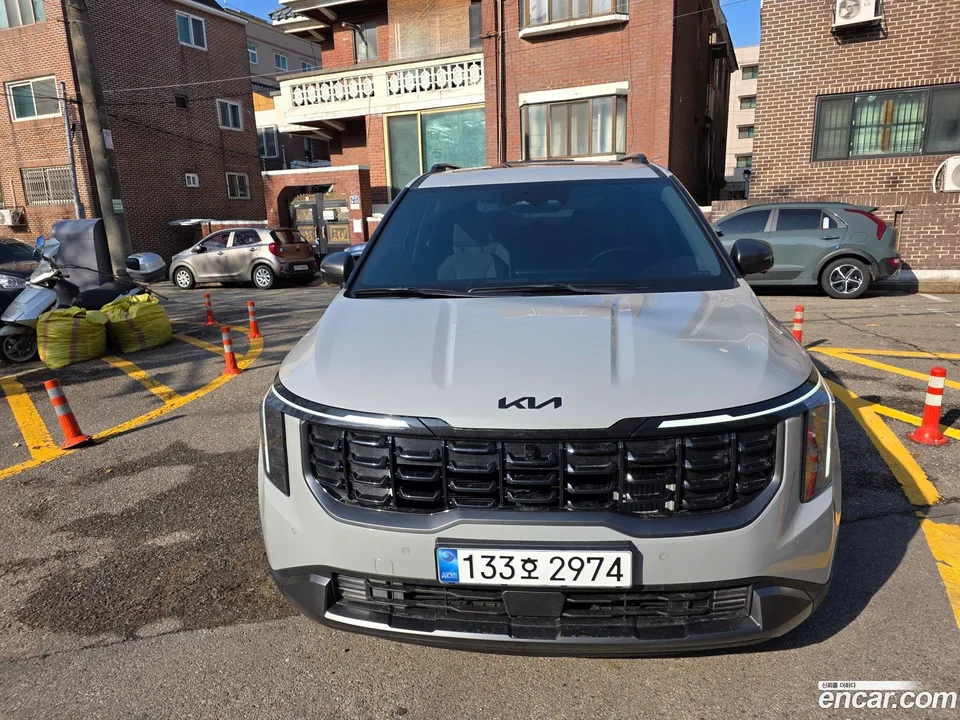 Kia Carnival HEV 9 X Line 2025 — миниатюра 3