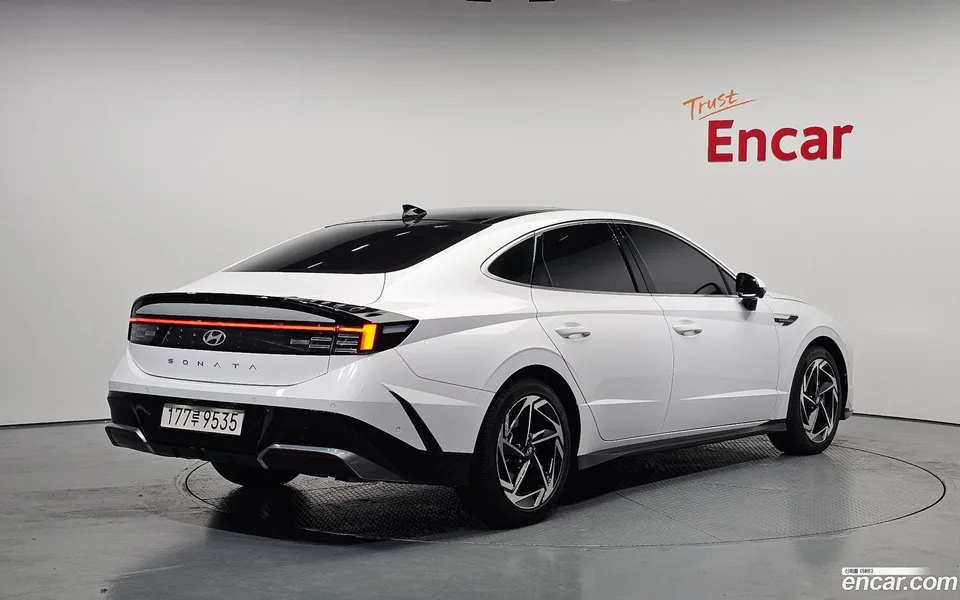 Hyundai Sonata The Edge Hybrid 2024 — миниатюра 2