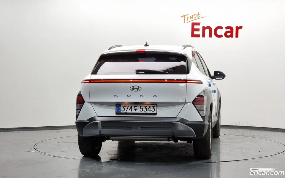 Hyundai Kona 1.6 2WD 2023 — миниатюра 4