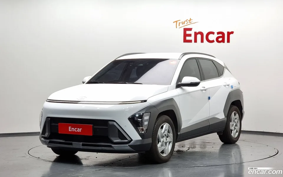 Hyundai Kona 1.6 2WD 2023 — фото 1, купить с доставкой в Москву