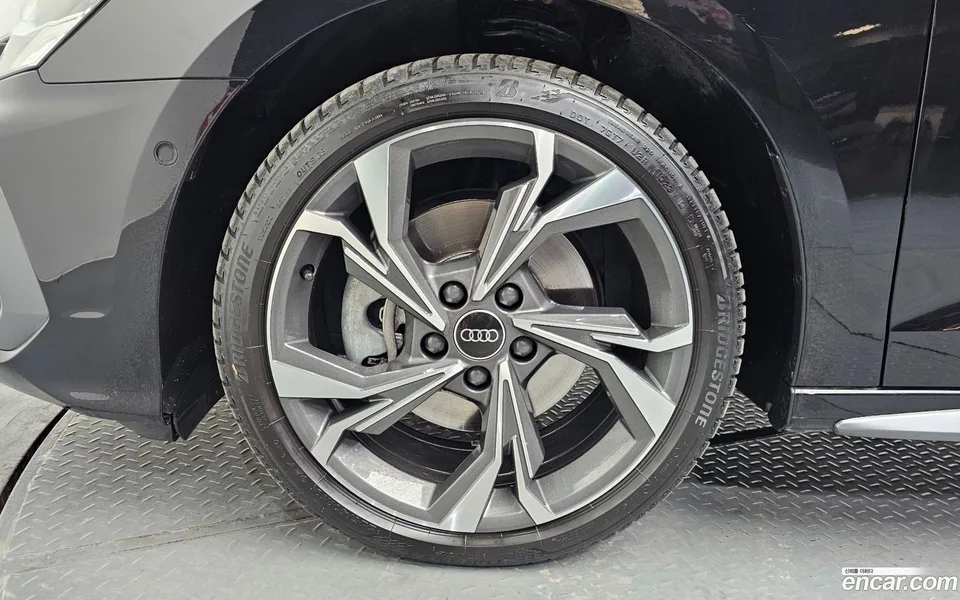 Audi A3 (8Y) 40 TFSI 2023 — миниатюра 5