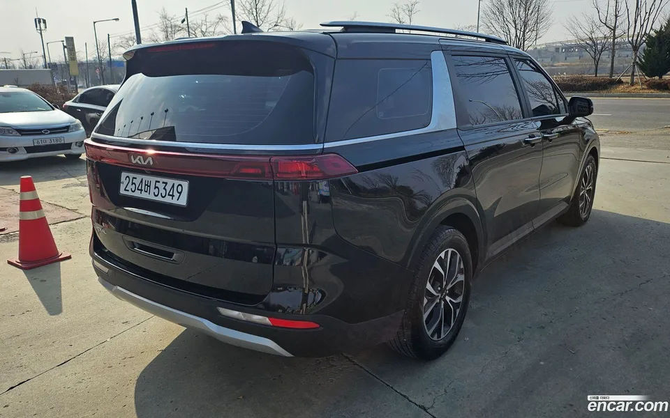 Kia Carnival 9 2023 — миниатюра 3