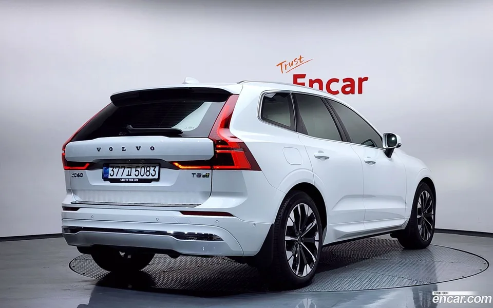 Volvo XC60 T8 2025 — миниатюра 2