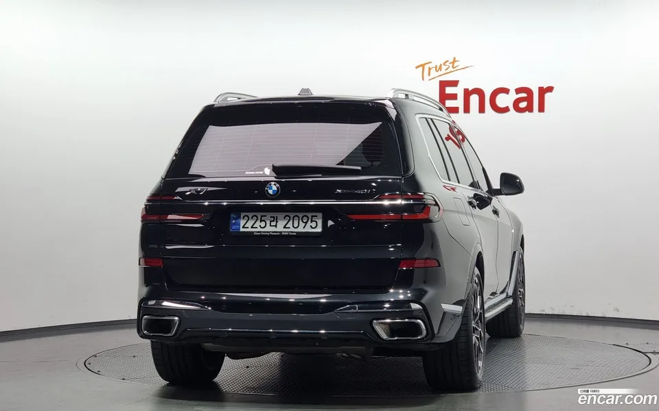 BMW X7 xDrive 40i M 7 2023 — миниатюра 4