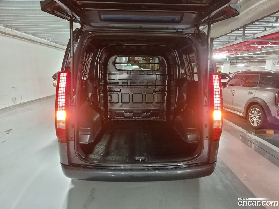 Hyundai Staria HEV 1.6 5 2024 — миниатюра 5