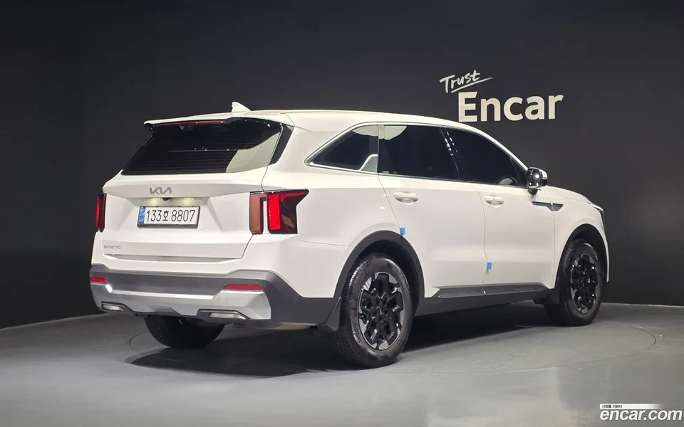 Kia Sorento 2.5T 2WD 2023 — миниатюра 2