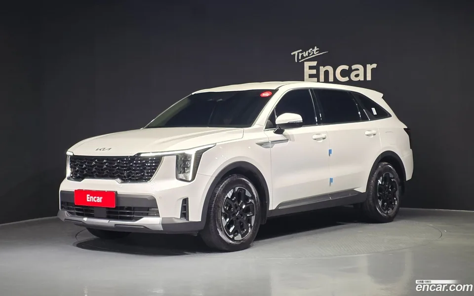 Kia Sorento 2.5T 2WD 2023 — фото 1, купить с доставкой в Москву
