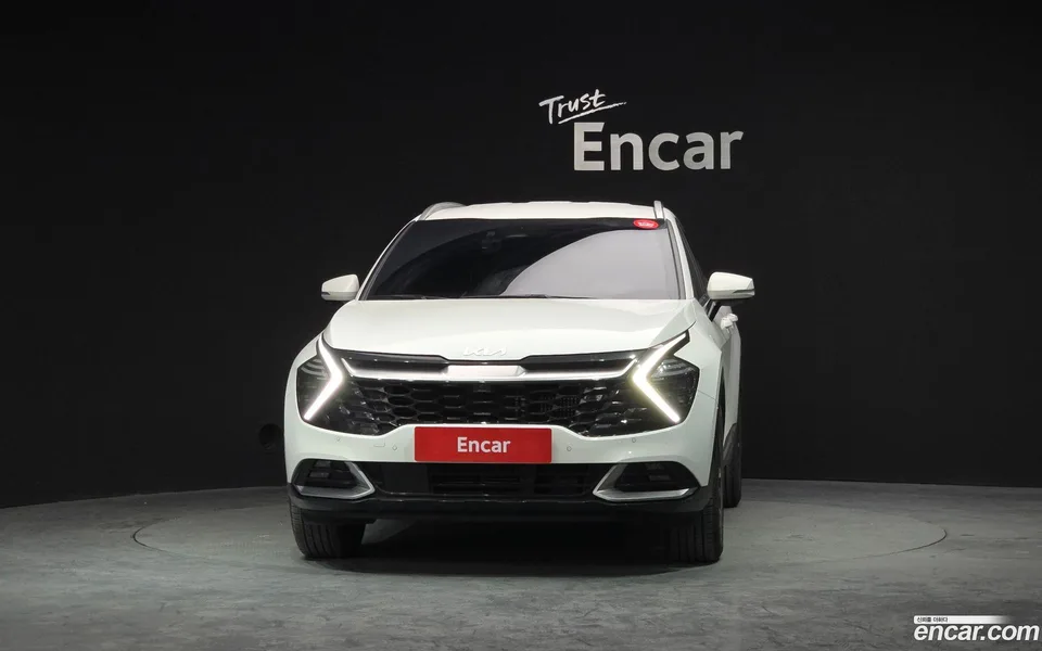 Kia Sportage Hybrid 2WD 2024 — миниатюра 3