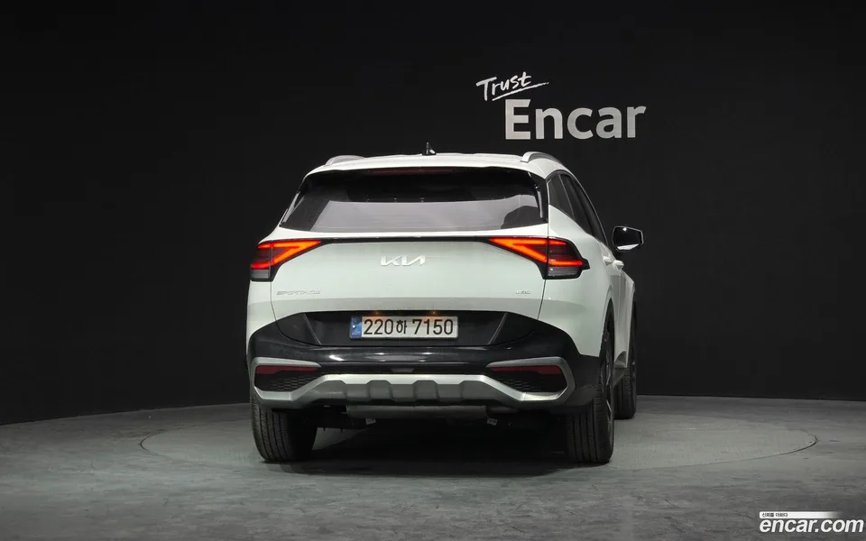 Kia Sportage Hybrid 2WD 2024 — миниатюра 4