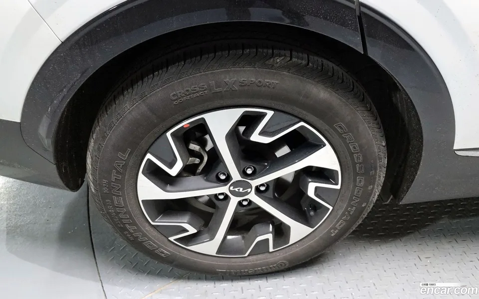 Kia Sportage Hybrid 2WD 2024 — миниатюра 5