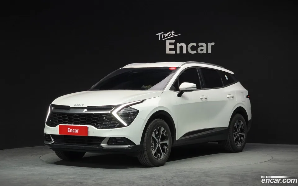 Kia Sportage Hybrid 2WD 2024 — фото 1, купить с доставкой в Москву