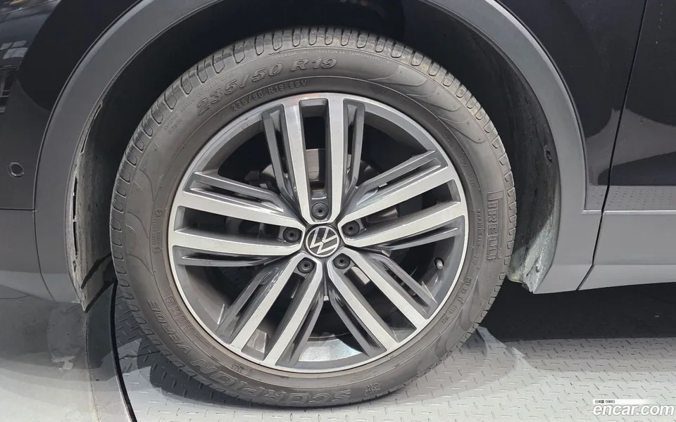 Volkswagen Tiguan 2.0 TDI 2022 — миниатюра 5
