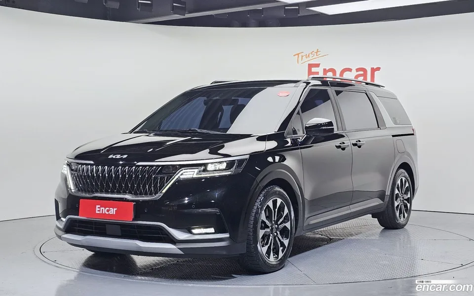 Kia Carnival 9 2022 — фото 1, купить с доставкой в Москву