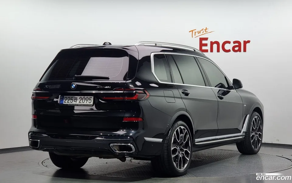 BMW X7 xDrive 40i M 7 2023 — миниатюра 2