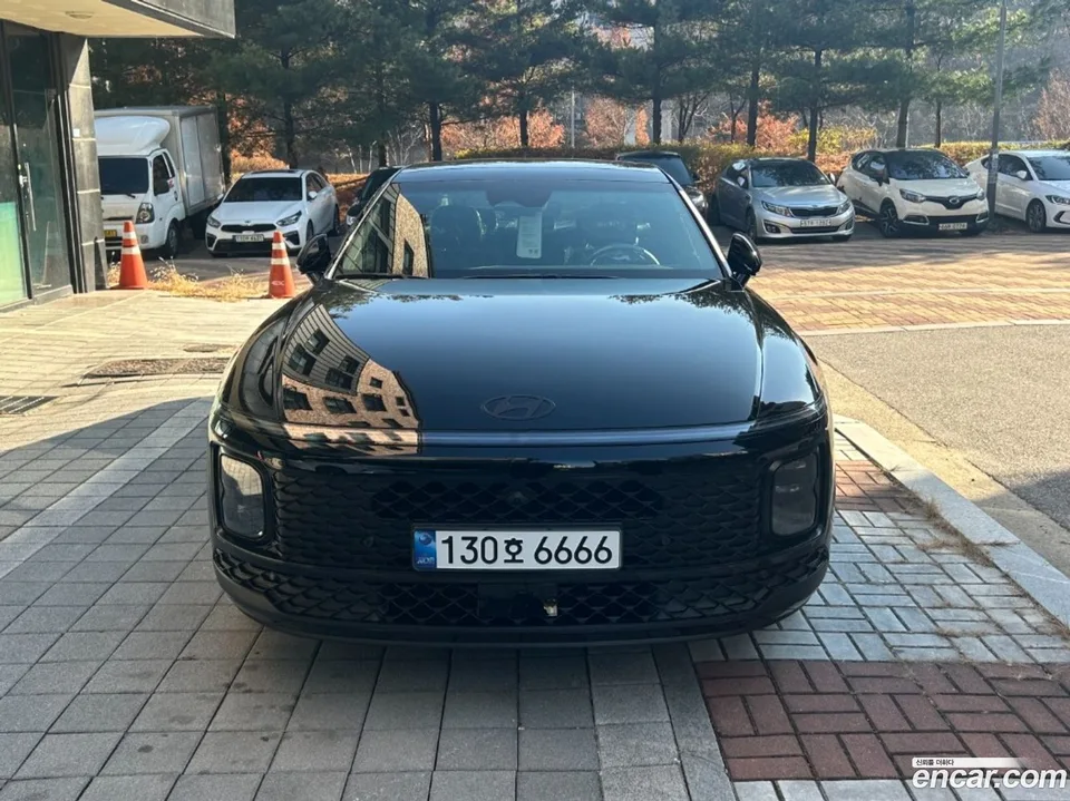 Hyundai Grandeur Hybrid 2023 — фото 1, купить с доставкой в Москву