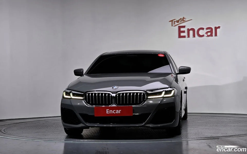 BMW 5 Series 530i M 2022 — миниатюра 3