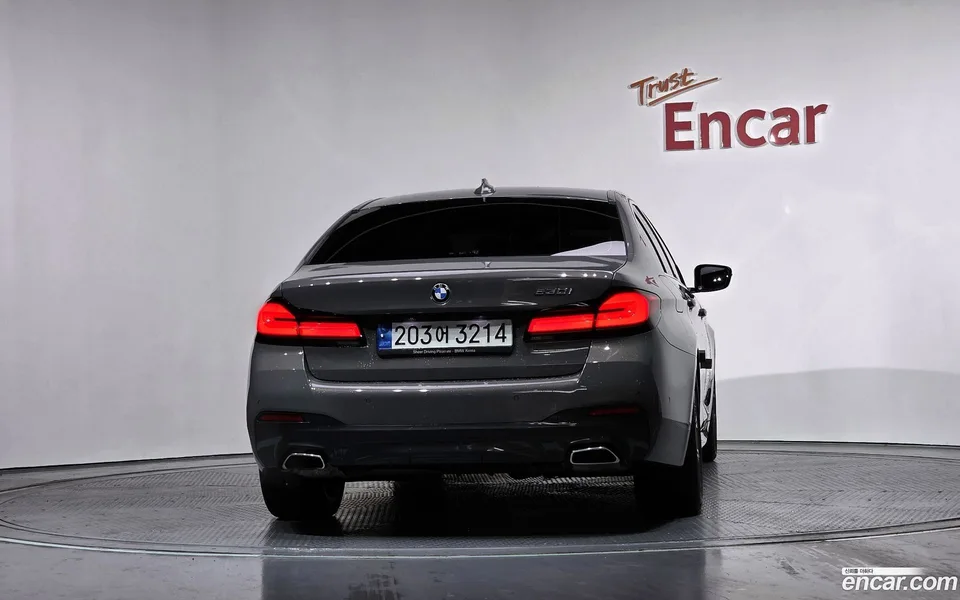 BMW 5 Series 530i M 2022 — миниатюра 4