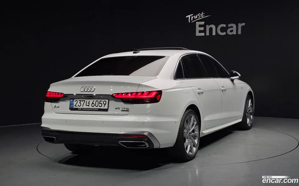Audi A4 45 TFSI 2023 — миниатюра 2