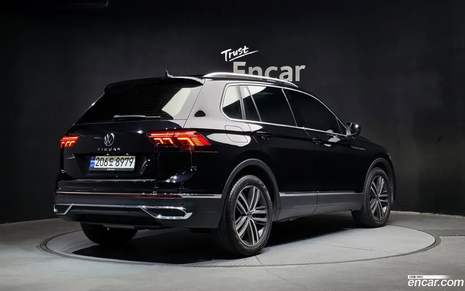 Volkswagen Tiguan 2.0 TDI 2022 — миниатюра 2