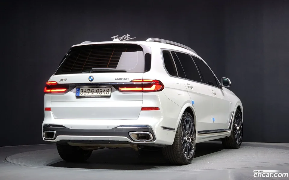 BMW X7 xDrive 40i M 6 2023 — миниатюра 2