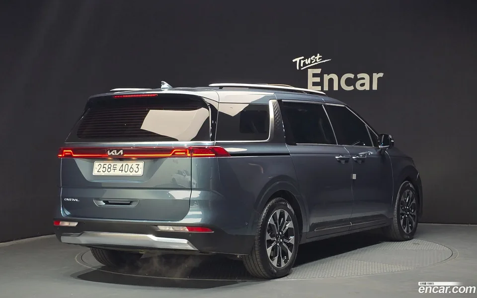 Kia Carnival 7 2022 — миниатюра 2