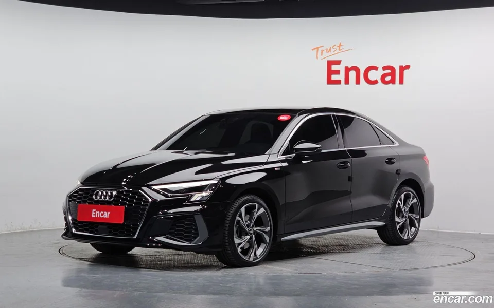 Audi A3 (8Y) 40 TFSI 2023 — фото 1, купить с доставкой в Москву