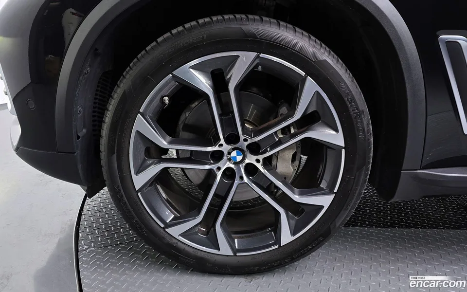 BMW X5 xDrive 30d xLine 2022 — миниатюра 5