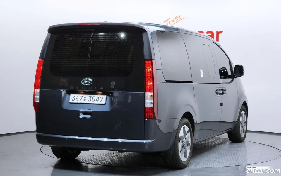 Hyundai Staria 9 2023 — миниатюра 2