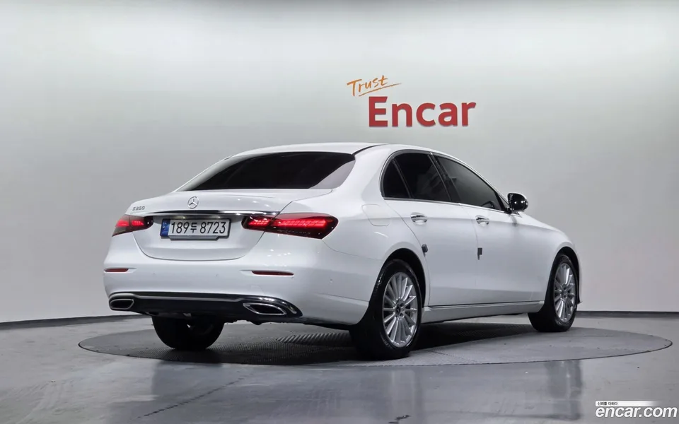 Mercedes-Benz E-Class E250 2023 — миниатюра 2