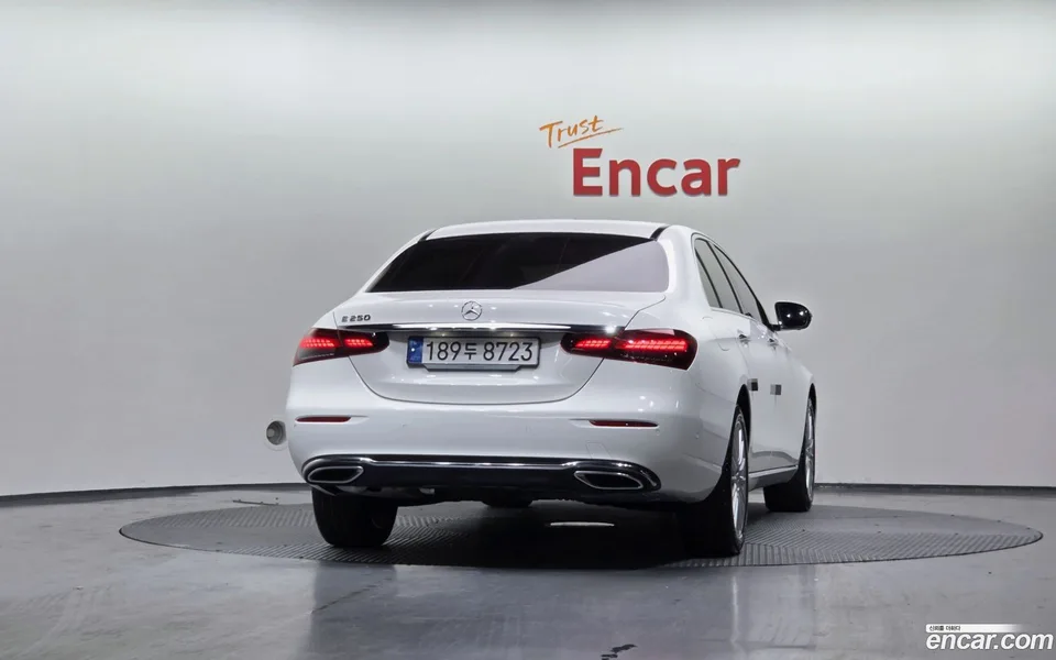 Mercedes-Benz E-Class E250 2023 — миниатюра 4