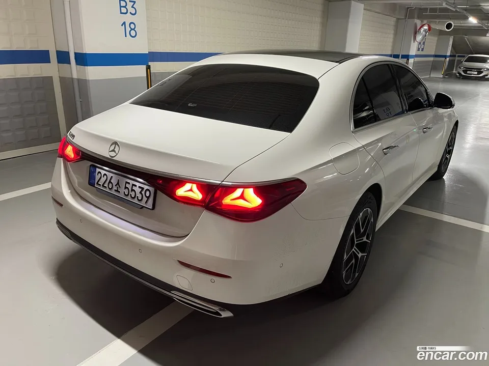 Mercedes-Benz E-Class E200 2025 — миниатюра 2