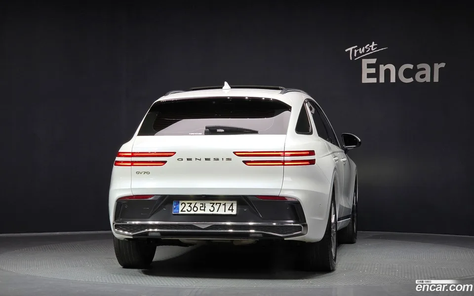 Genesis GV70 2.5T 2WD 2024 — миниатюра 4