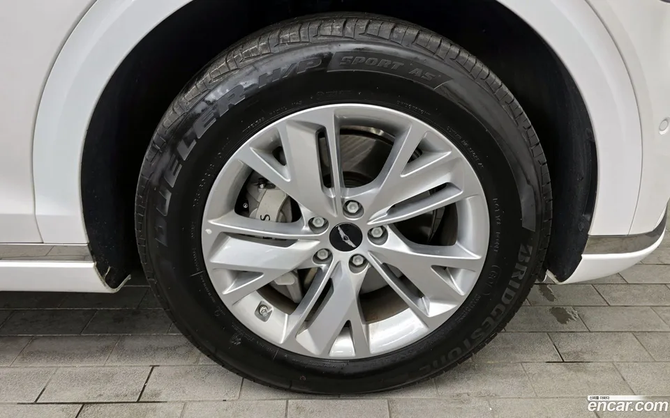 Genesis GV70 2.5T 2WD 2024 — миниатюра 5