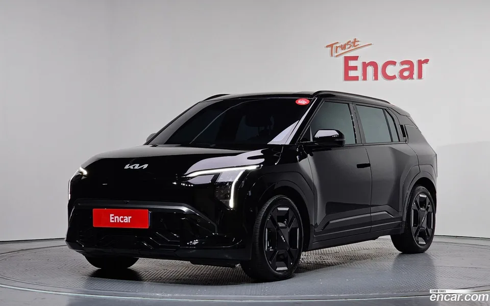 Kia EV3 2WD 2025 — фото 1, купить с доставкой в Москву