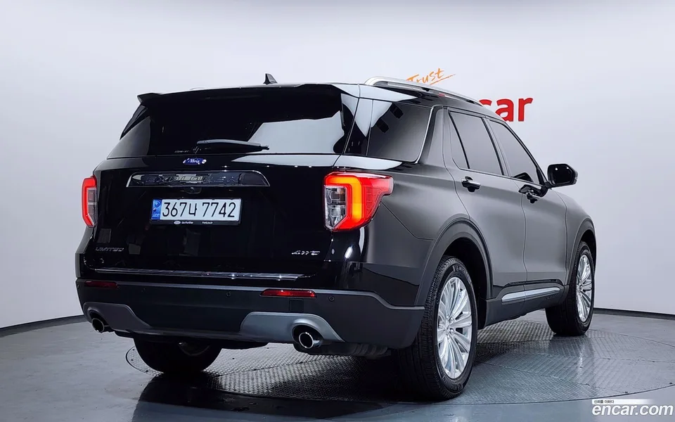 Ford Explorer 2.3 4WD 2023 — миниатюра 2
