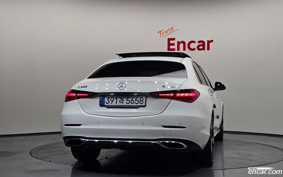 Mercedes-Benz C-Class C300 4MATIC 2023 — миниатюра 4