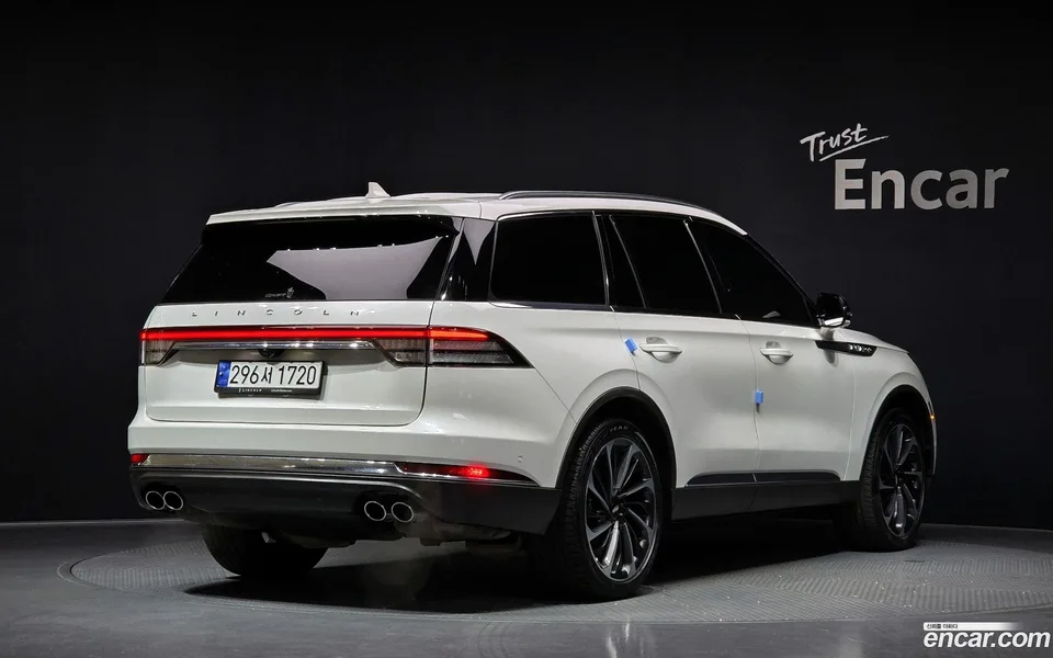 Lincoln Aviator 3.0 AWD 2023 — миниатюра 2