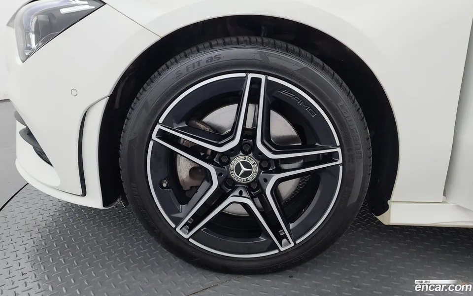 Mercedes-Benz CLA-Class CLA250 4MATIC 2022 — миниатюра 5