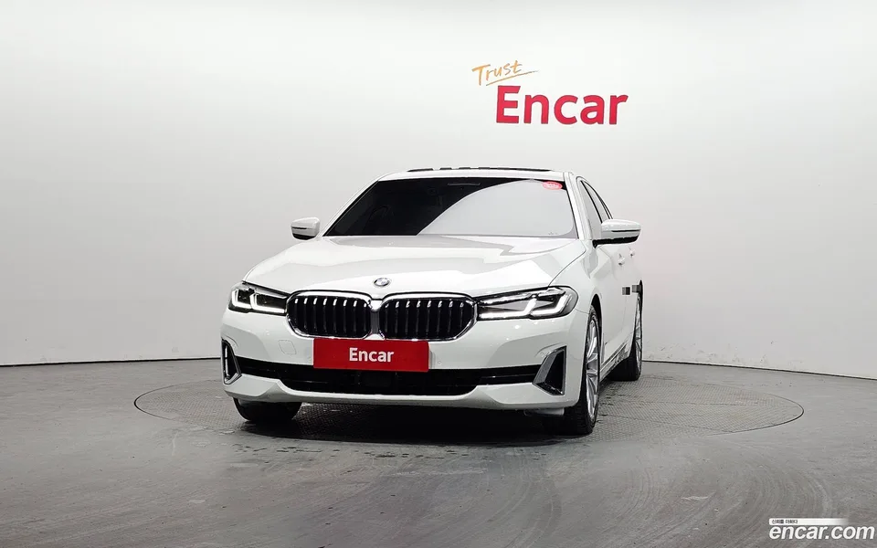 BMW 5 Series 520i 2022 — миниатюра 3