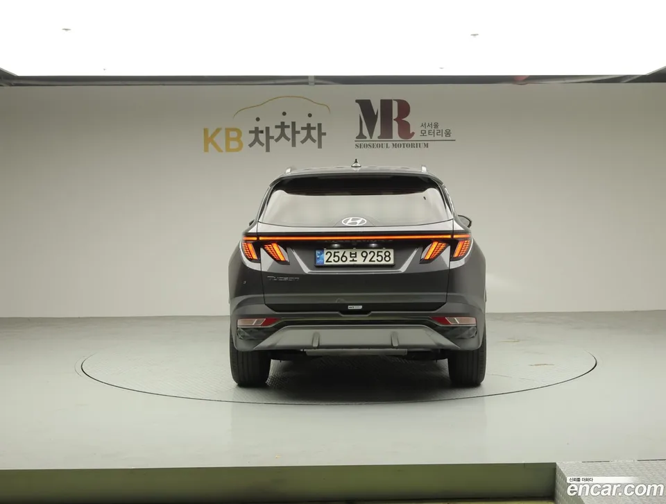 Hyundai Tucson 1.6 2WD 2022 — миниатюра 2