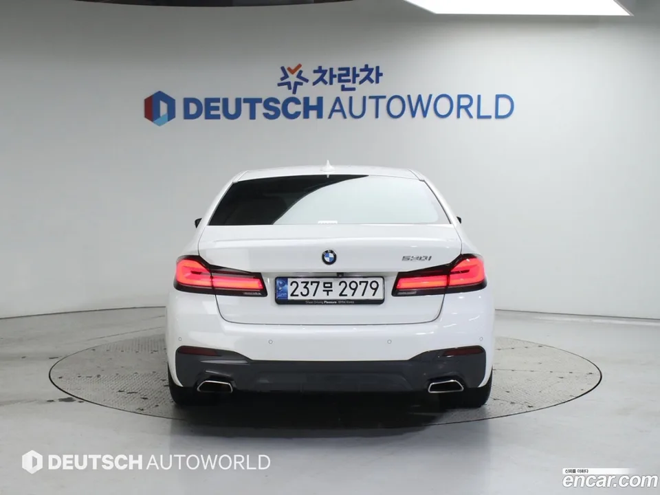 BMW 5 Series 530i M 2022 — миниатюра 4