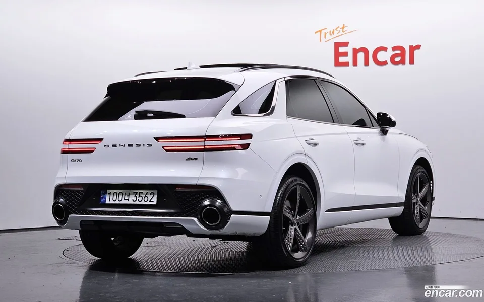Genesis GV70 2.5T AWD 2023 — миниатюра 2