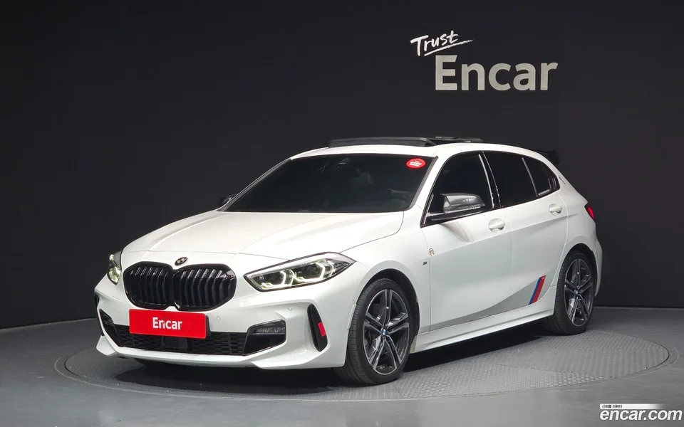 BMW 1 Series 120i M 2022 — фото 1, купить с доставкой в Москву