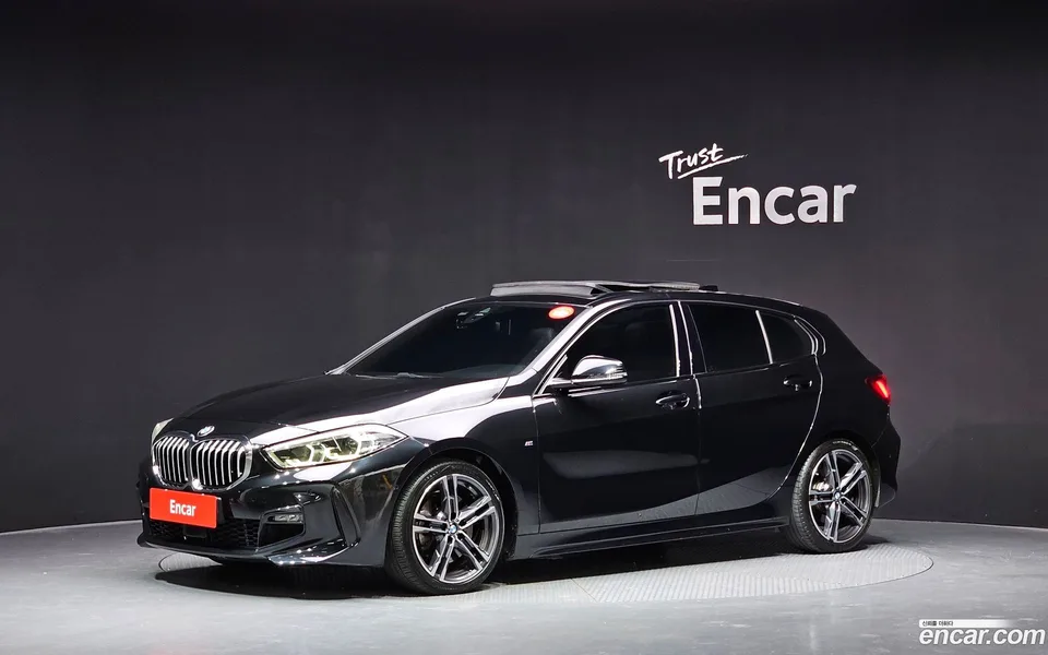 BMW 1 Series 120i M 2022 — фото 1, купить с доставкой в Москву