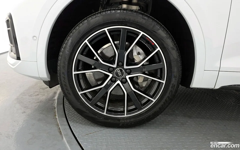 Audi Q5 45 TFSI 2023 — миниатюра 5